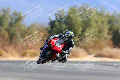 media/Jan-08-2022-SoCal Trackdays (Sat) [[1ec2777125]]/Turn 7 (1035am)/